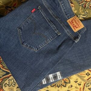 Levi's Sculpt Women’s Denim Hypersoft Butt-shaping Skinny Jeans